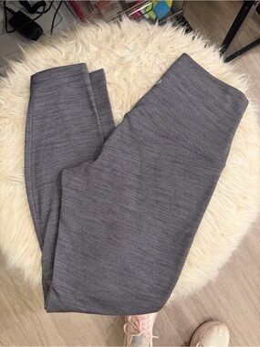 lululemon Heathered Grey Full length legging. 28 inch.